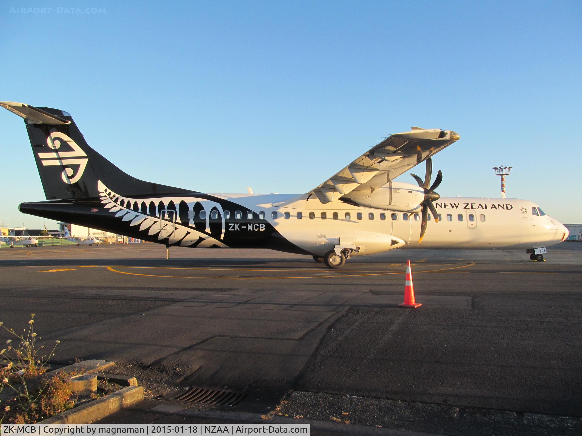 ZK-MCB, 1999 ATR 72-212A C/N 598, nice props