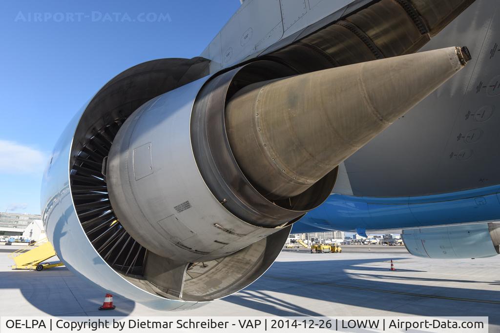 OE-LPA, 1997 Boeing 777-2Z9/ER C/N 28698, Austrian Airlines Boeing 777-200