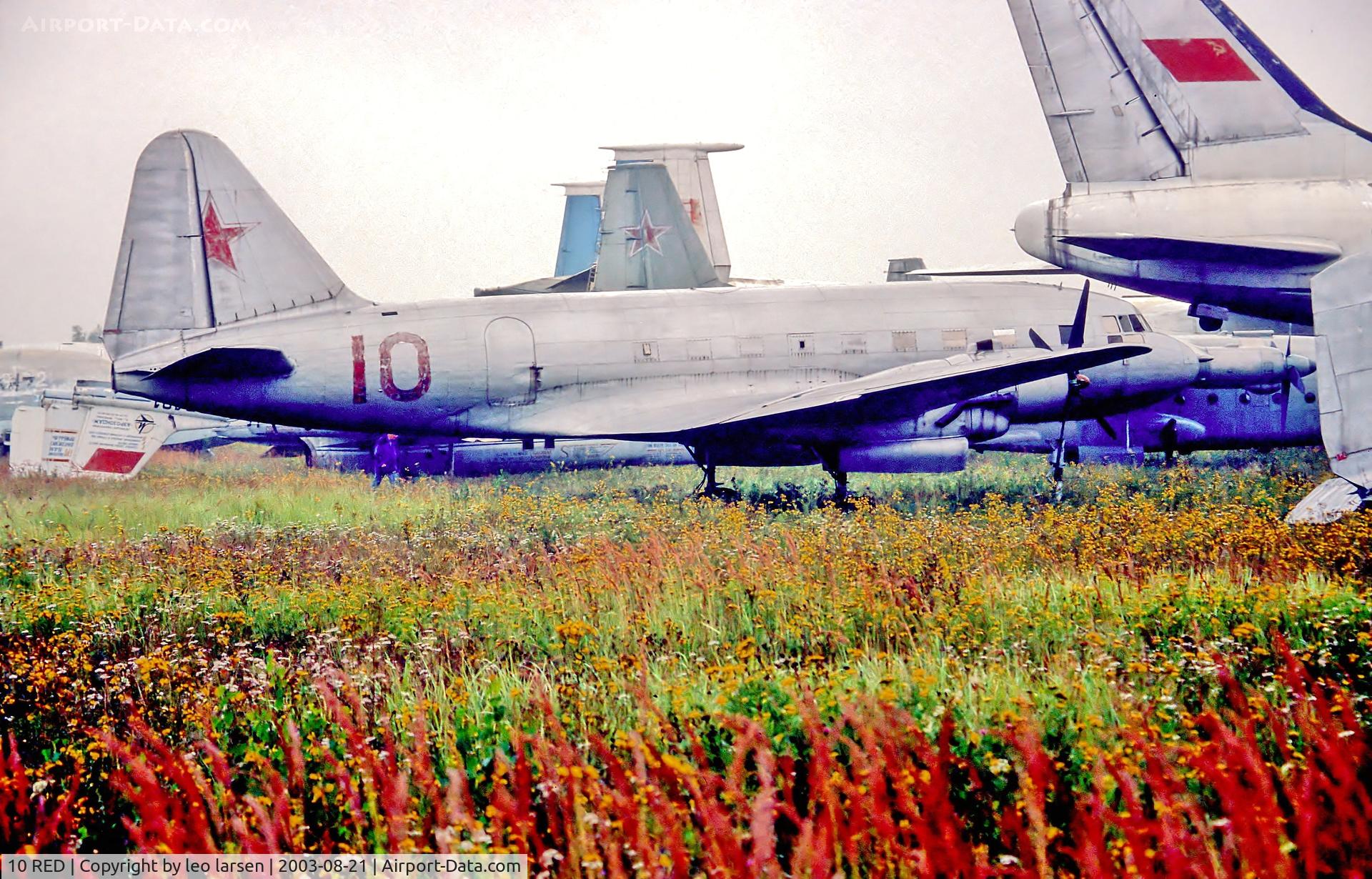 10 RED, 1947 Ilyushin Il-12T C/N 30218, Monio Museum Moscow 21.8.03