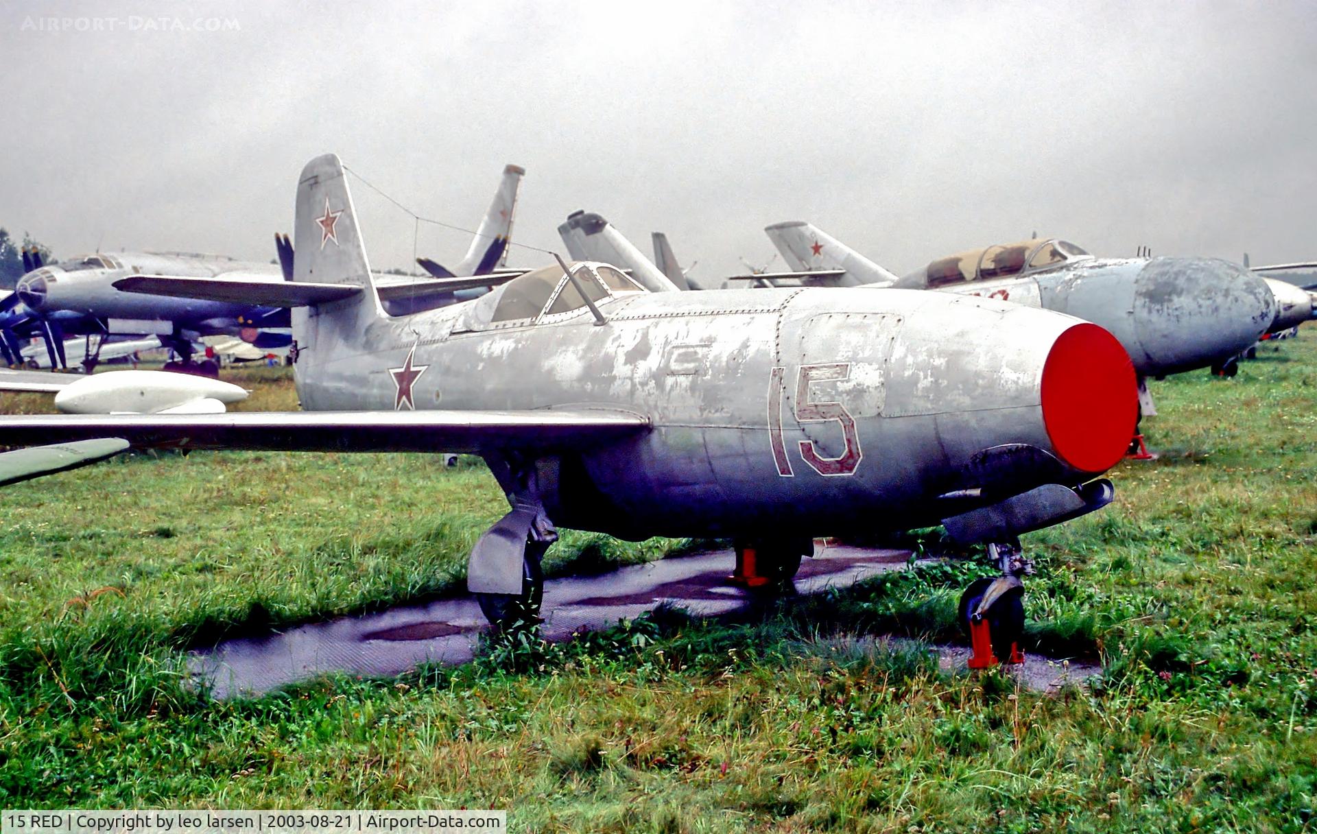 15 RED, 1949 Yakovlev Yak-23 C/N 312301015, Monino Museum Moscow 21,8,03