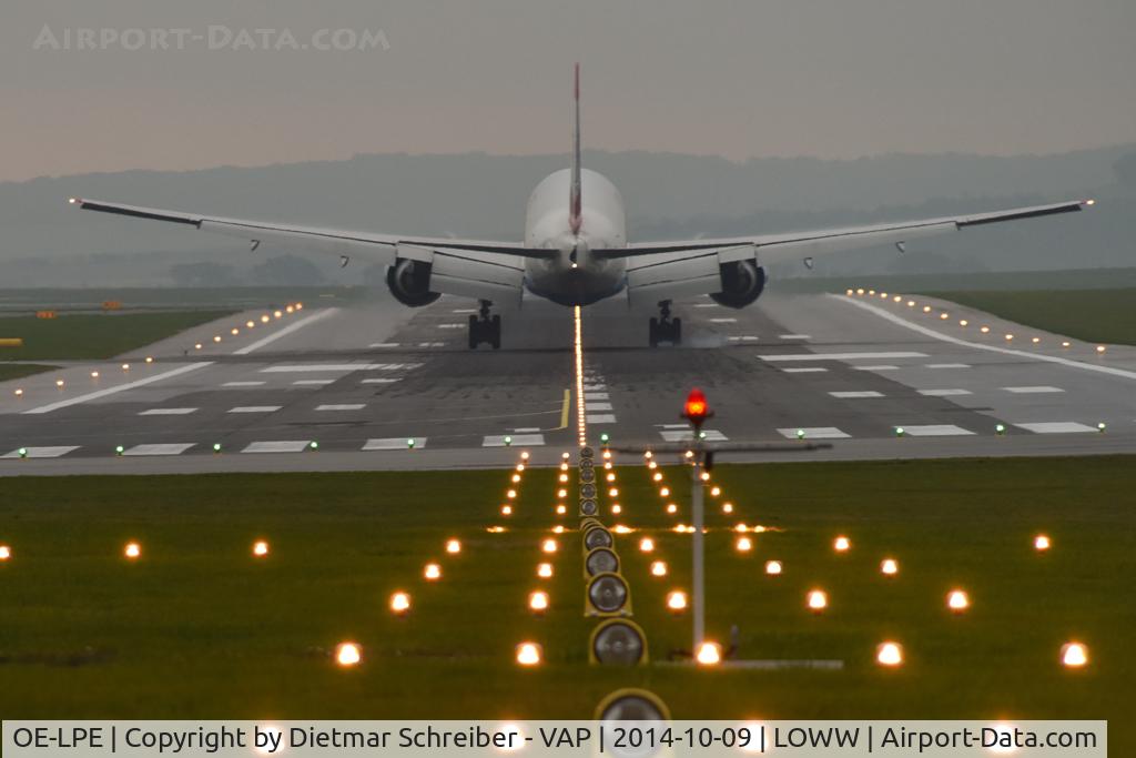 OE-LPE, 1998 Boeing 777-2Q8/ER C/N 27607, Austrian Boeing 777-200