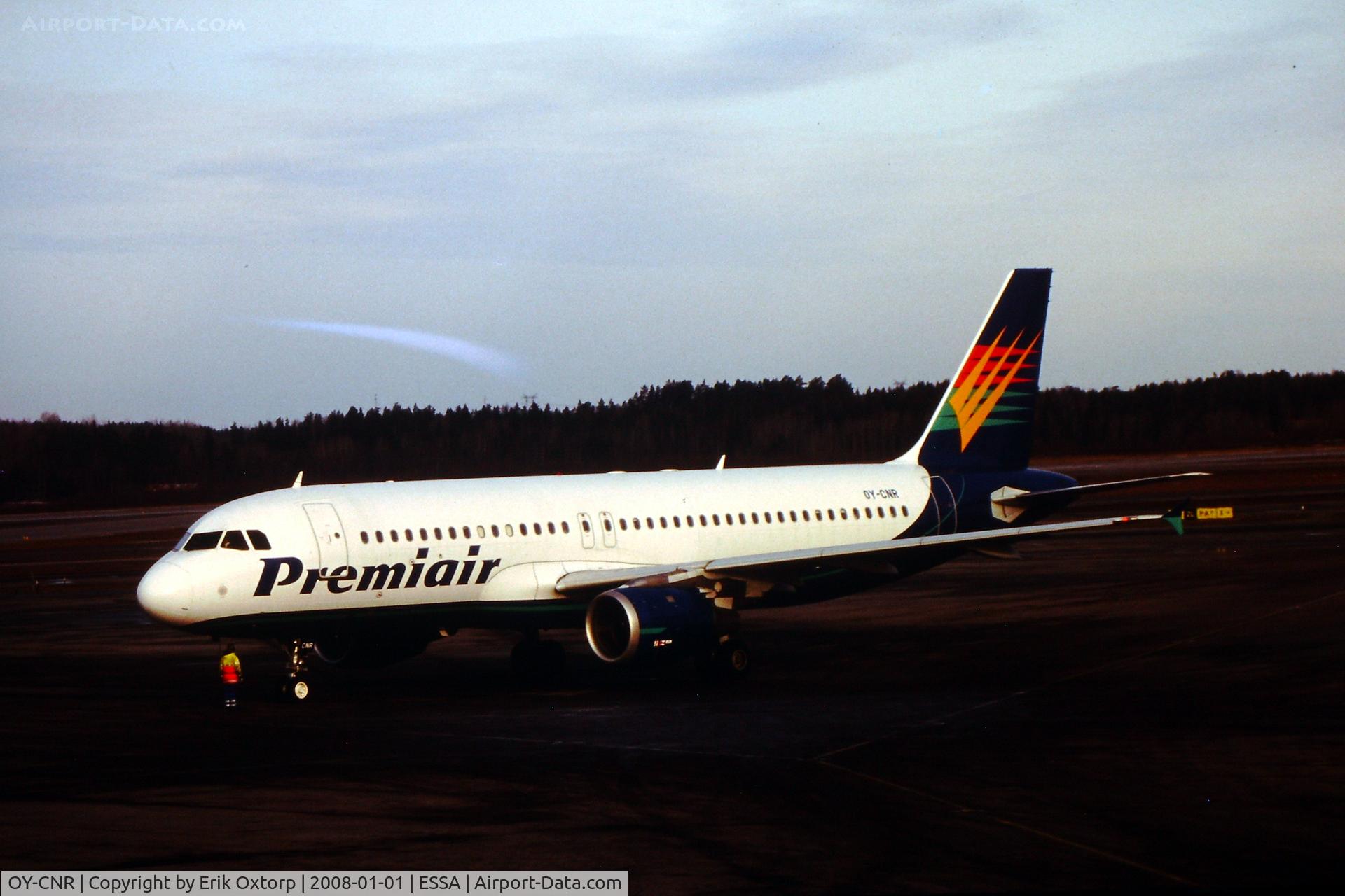 OY-CNR, 1992 Airbus A320-212 C/N 349, OY-CNR in ARN, MAR01