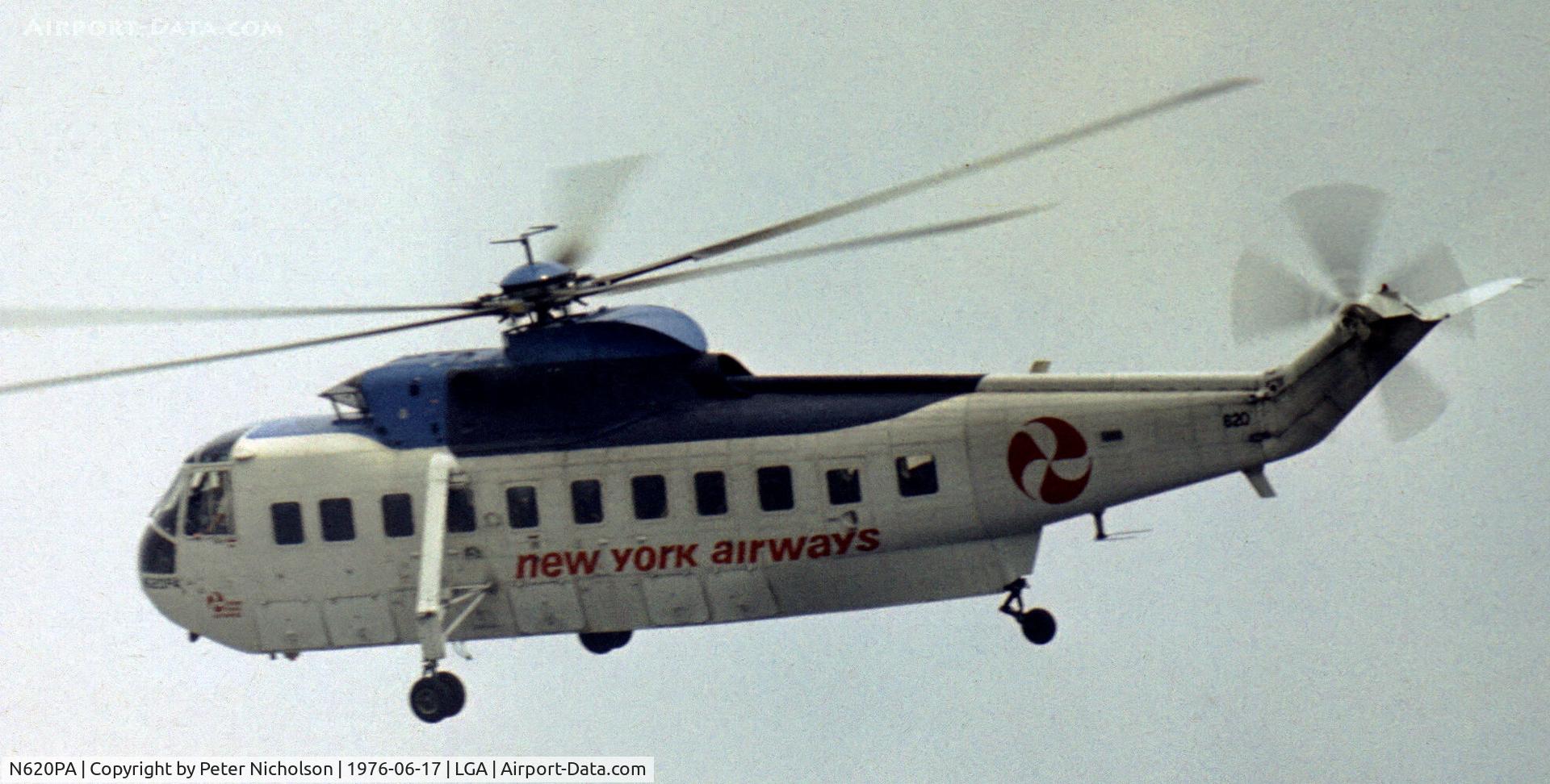 N620PA, 1968 Sikorsky S-61N C/N 61428, Sikorsky S-61L of New York Airways operating the shuttle between Kennedy and La Guardia in the Summer of 1976.