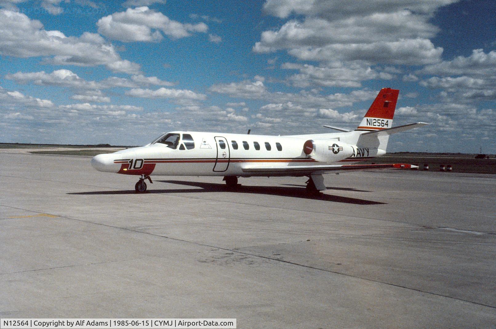 N12564, 1991 Cessna 552 C/N 5520010, Photo shows USN T-47A (Cessna Citation 2) N12564 when it was displayed at the annual airshow at Canadian Forces Base Saskatchewan, Canada in 1985.