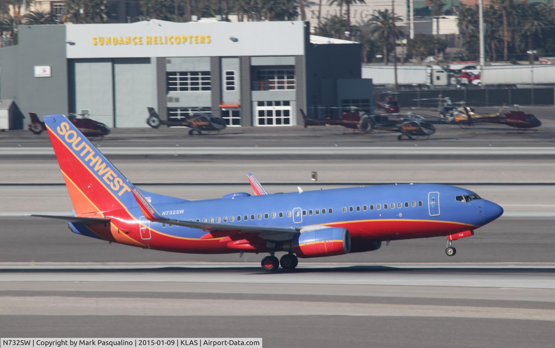 N732SW, 1999 Boeing 737-7H4 C/N 27864, Boeing 737-700