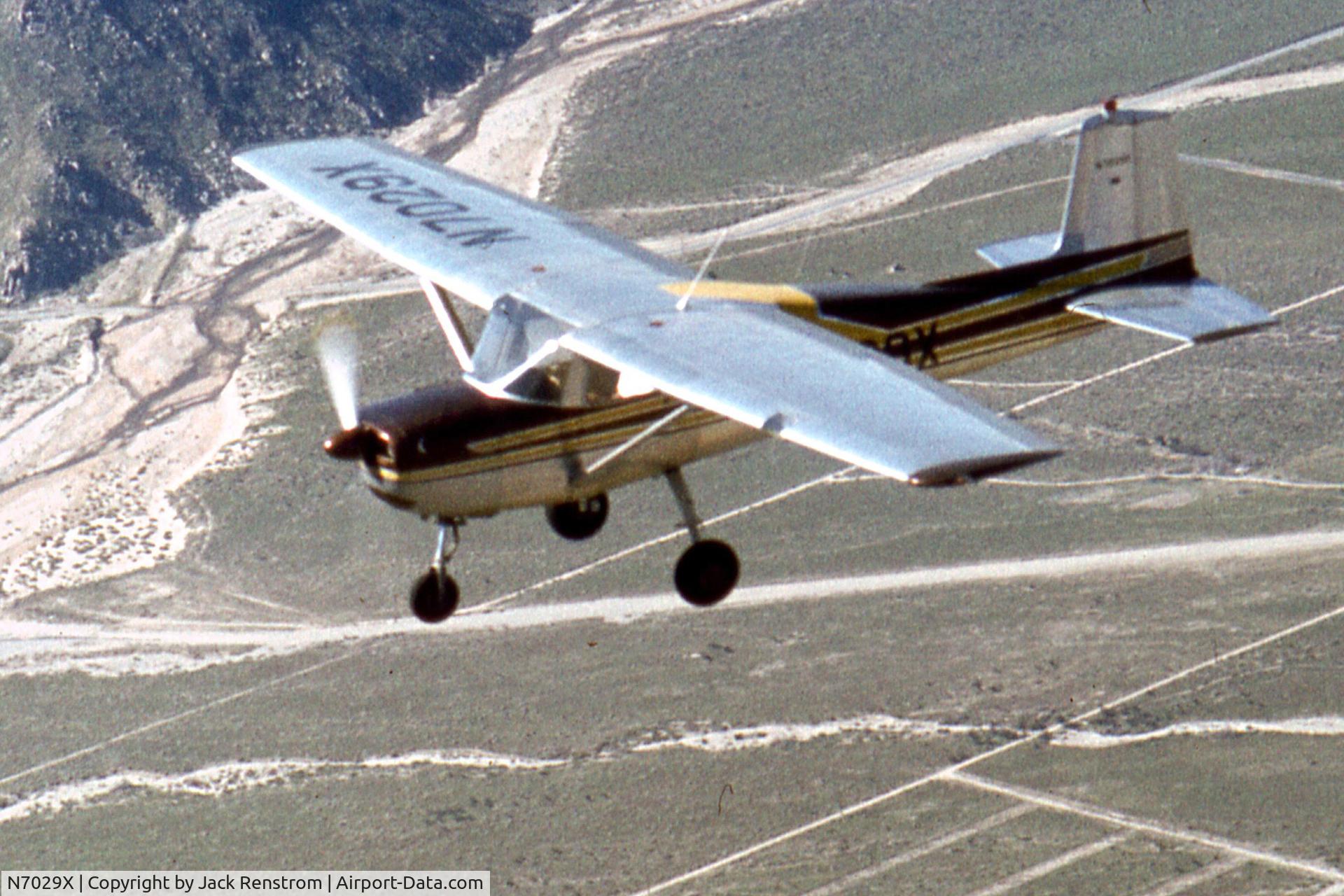 N7029X, 1960 Cessna 150A C/N 15059129, Down through the San Gabriels into L.A.