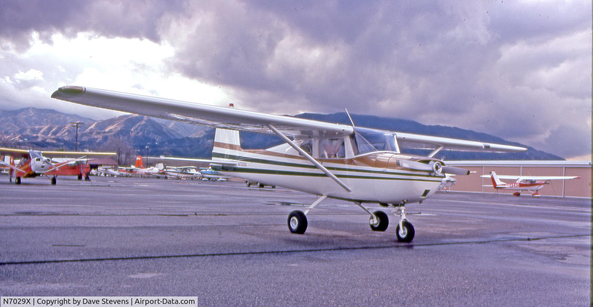 N7029X, 1960 Cessna 150A C/N 15059129, Later paint scheme, mid '70s, do not recall the SoCal airport.