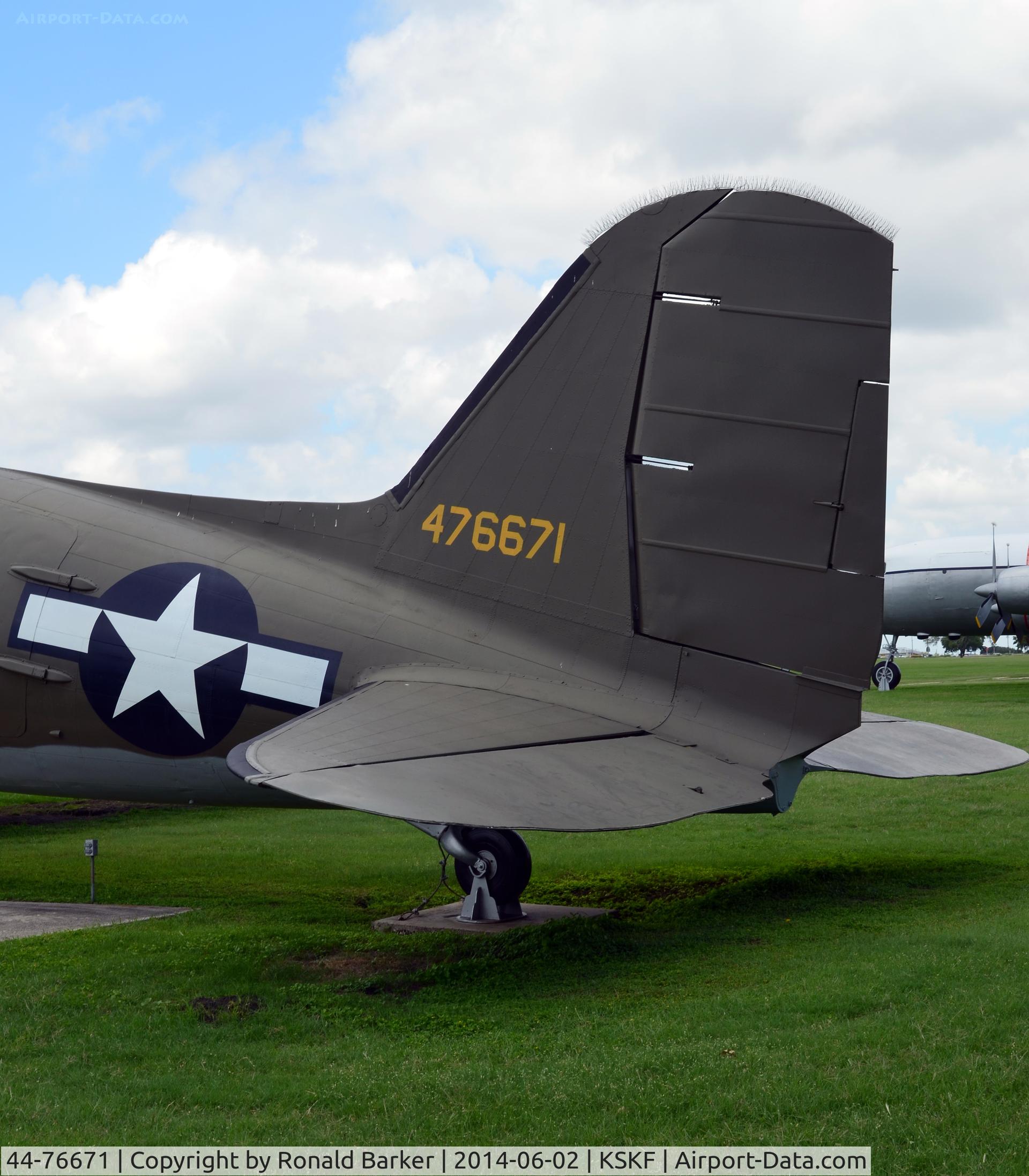 44-76671, 1944 Douglas VC-47D (C-47B-30-DK) Skytrain C/N 16255/33003, LMTC Parade Field