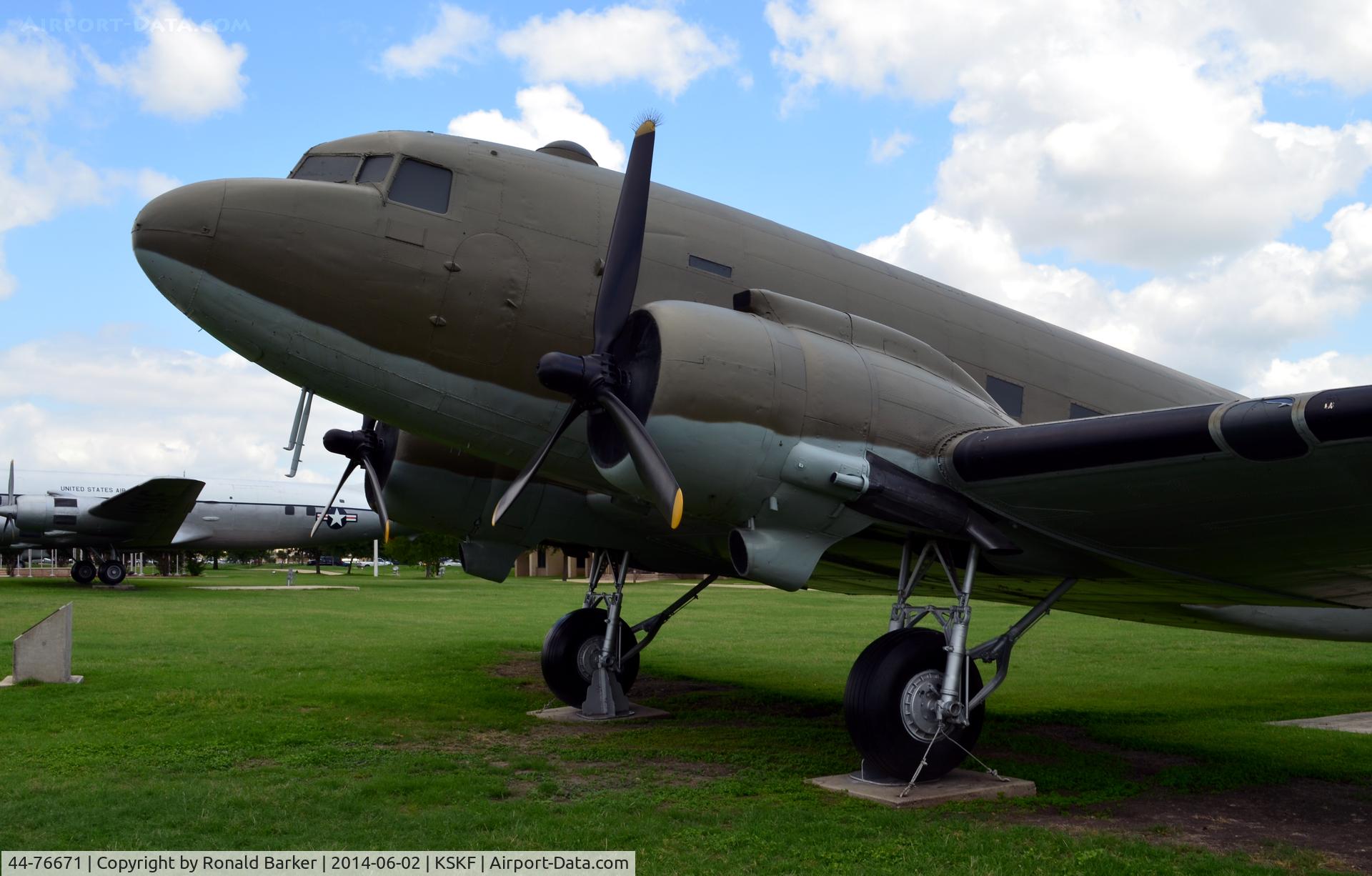 44-76671, 1944 Douglas VC-47D (C-47B-30-DK) Skytrain C/N 16255/33003, LMTC Parade Field