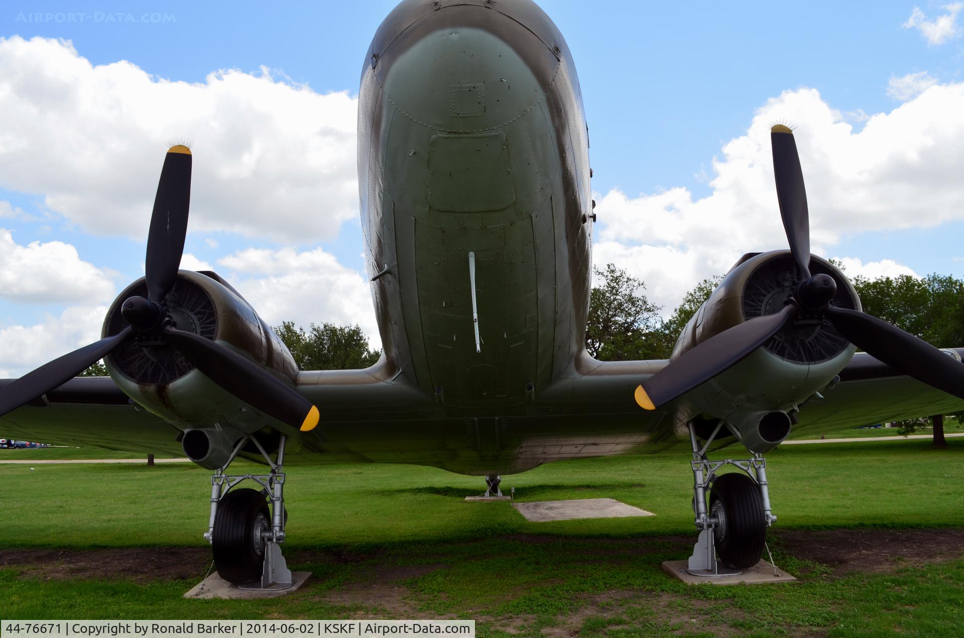 44-76671, 1944 Douglas VC-47D (C-47B-30-DK) Skytrain C/N 16255/33003, LMTC Parade Field