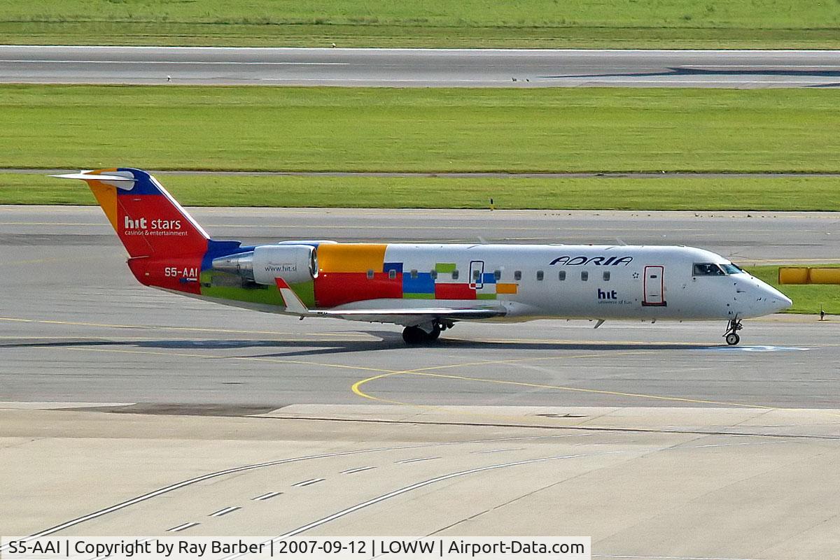S5-AAI, 1998 Canadair CRJ-200LR (CL-600-2B19) C/N 7248, Canadair CRJ-200LR [7248] (Adria Airways) Vienna-Schwechat~OE 12/09/2007