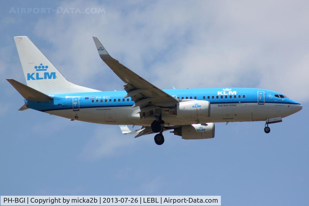 PH-BGI, 2010 Boeing 737-7K2 C/N 30364, Landing