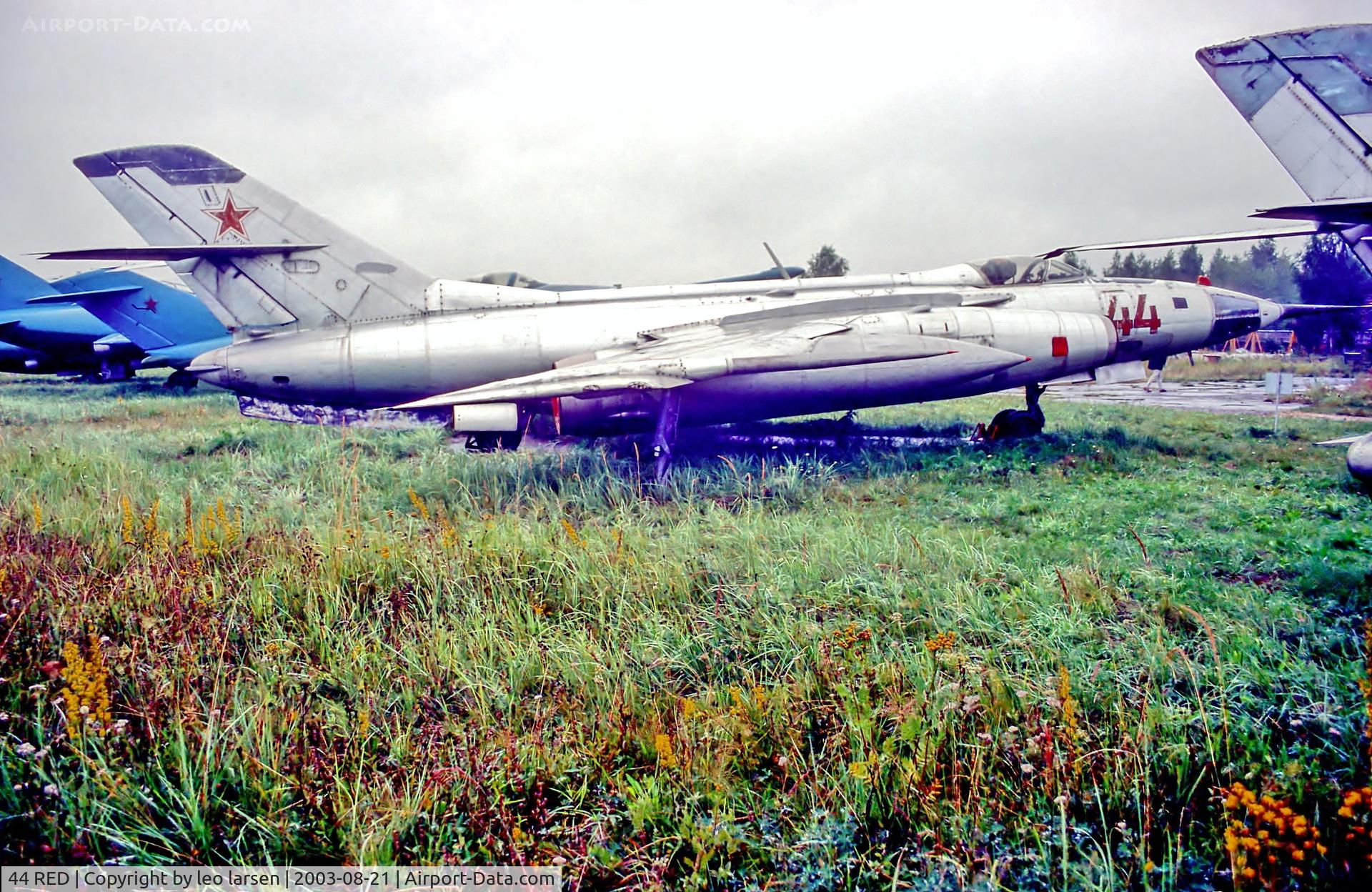44 RED, 1960 Yakovlev Yak-28B C/N 2920903, Monino Museum Moscow 21.8.03 as 44 red