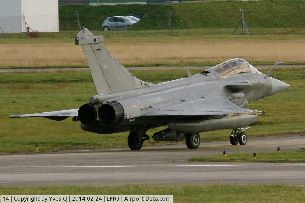 14, Dassault Rafale M C/N 14, Dassault Rafale M, Taxiing after landing rwy 26, Landivisiau Naval Air Base (LFRJ)