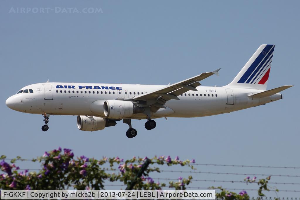 F-GKXF, 2002 Airbus A320-214 C/N 1885, Landing