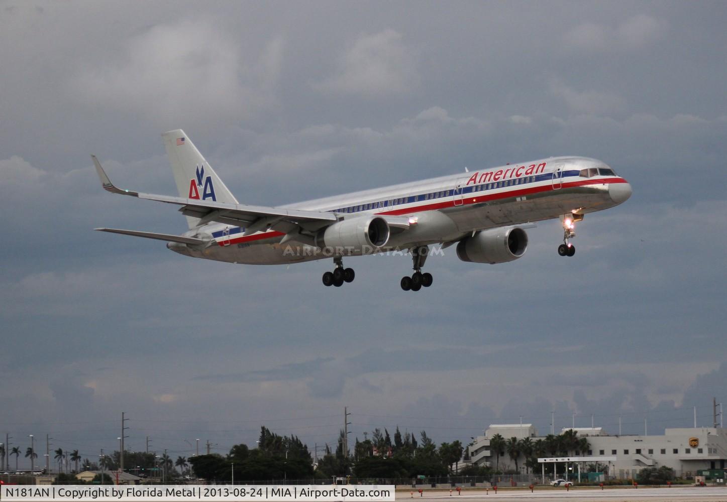 N181AN, 1999 Boeing 757-223 C/N 29591, American