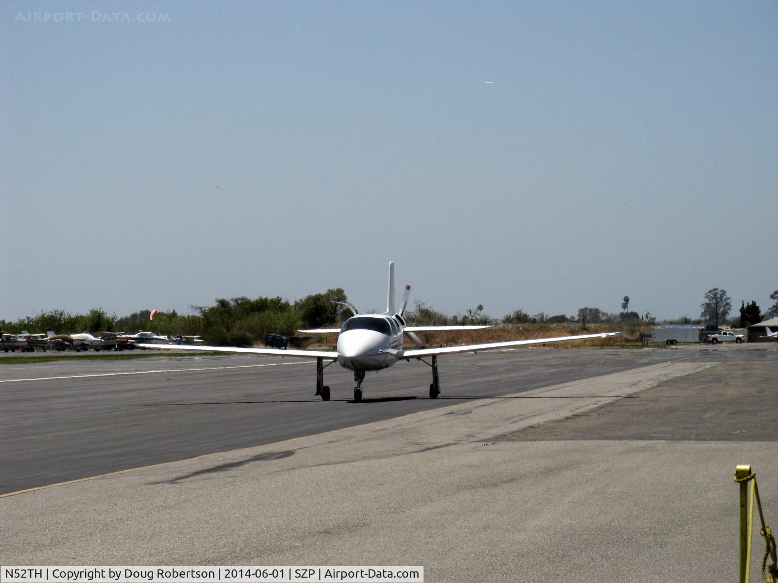 N52TH, 1999 Cirrus VK-30 C/N 143, 1999 Hastings Cirrus Design VK-30, Continental I0-550 300 Hp pusher, Cirrus Design sold 34 VK-30 kits, this is first one completed after nine year build. Taxi back after landing Rwy 22.