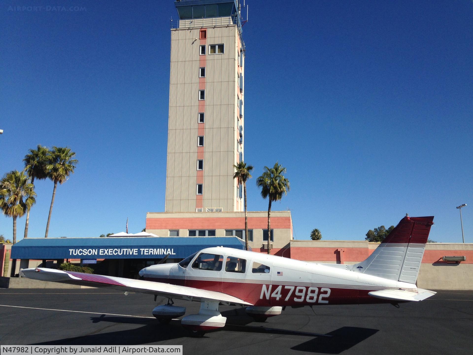 N47982, 1977 Piper PA-28-181 C/N 28-7890165, At Tucson Intl. Executive Terminal.