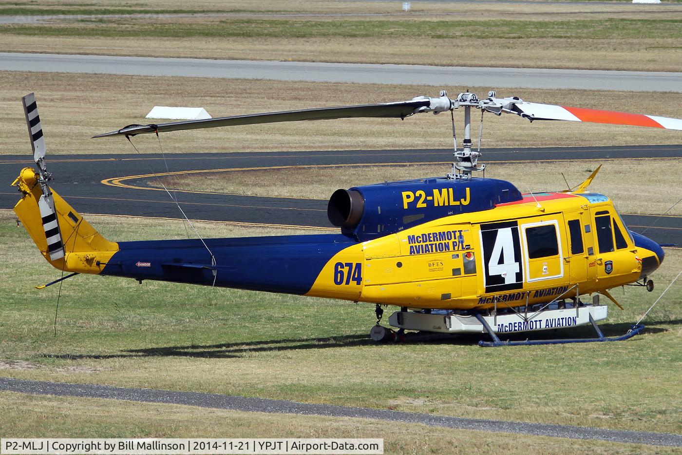 P2-MLJ, Bell 214B-1 Biglifter C/N 28066, waiting for the call