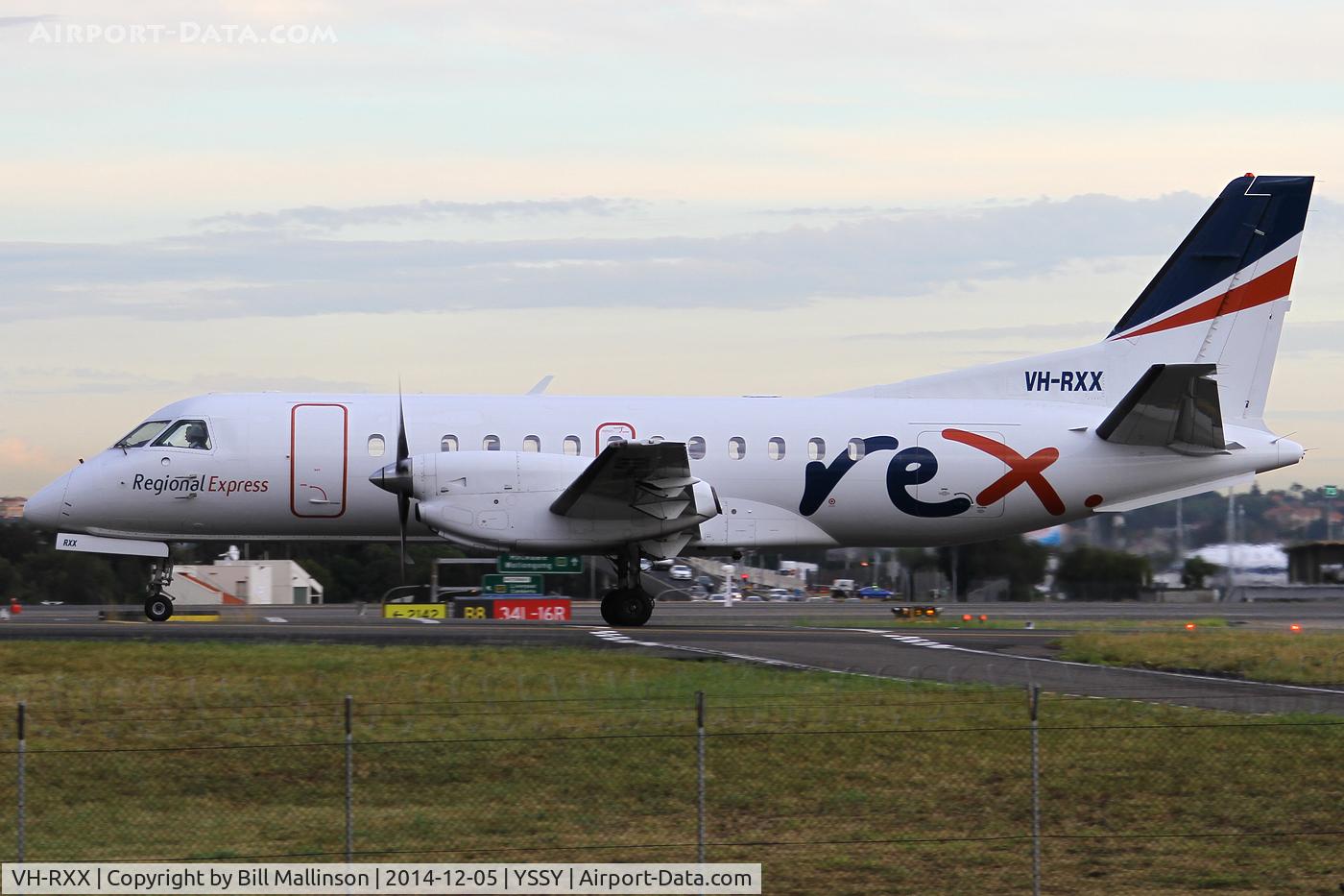 VH-RXX, 1990 Saab 340B C/N 340B-209, taxiing to 34R