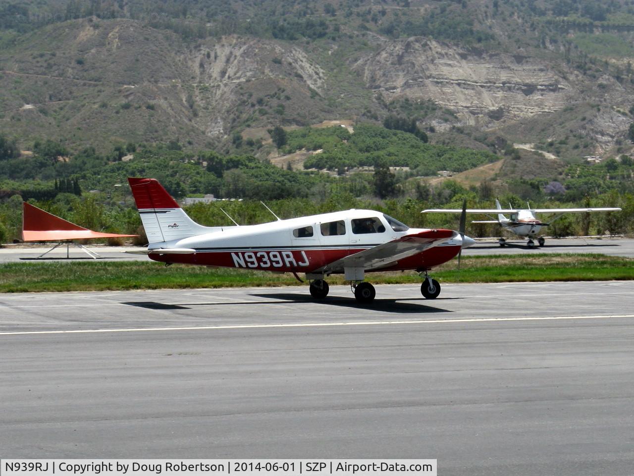 N939RJ, 1998 Piper PA-28-181 C/N 2843136, 1998 Piper PA-28-181 ARCHER III, Lycoming O-360-A1D 180 Hp, landing roll Rwy 22