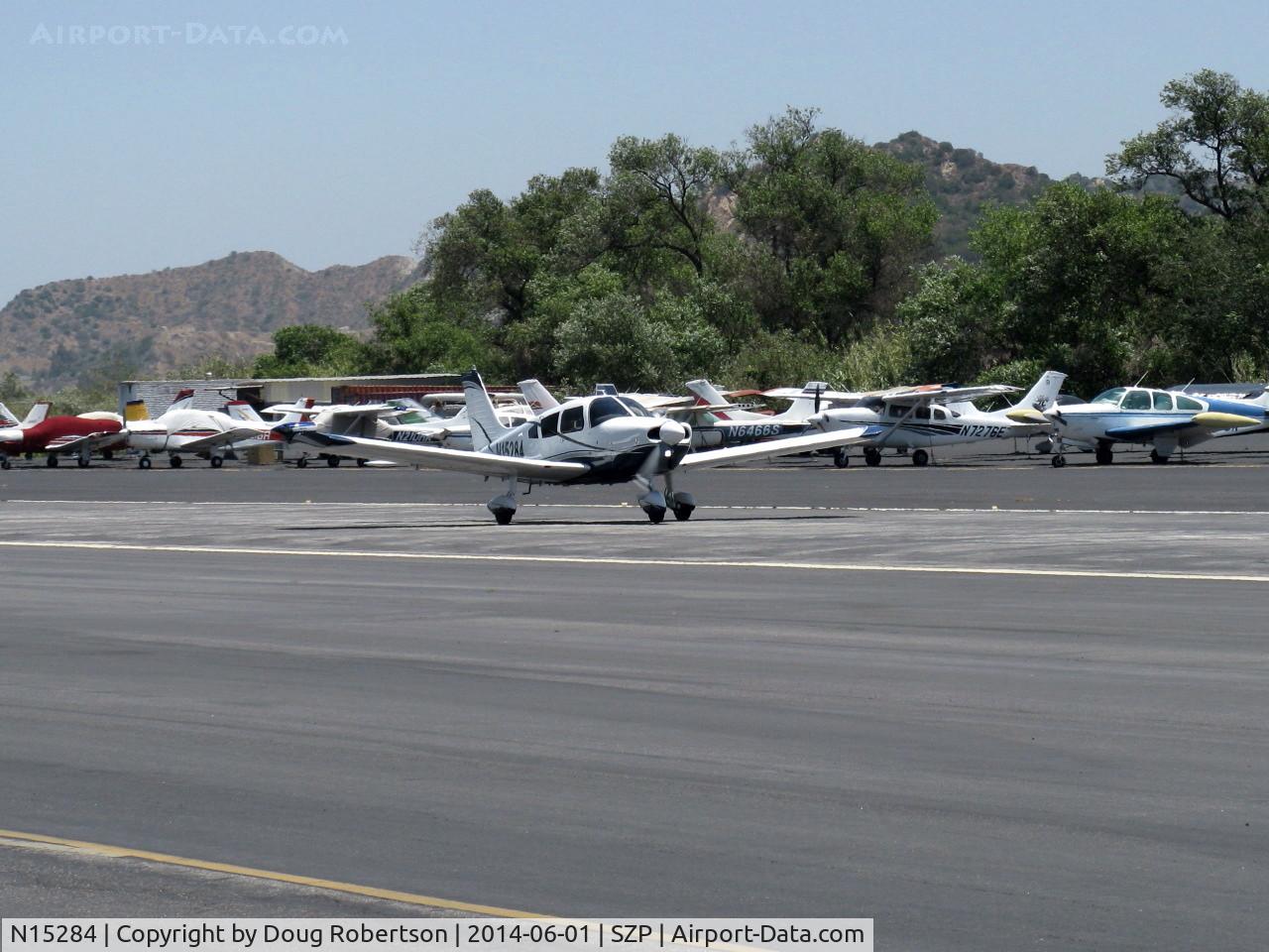 N15284, 1972 Piper PA-28-180 Cherokee C/N 28-7305049, 1972 Piper PA-28-180 CHEROKEE, Lycoming O&VO-360 180 Hp, takeoff roll Rwy 22
