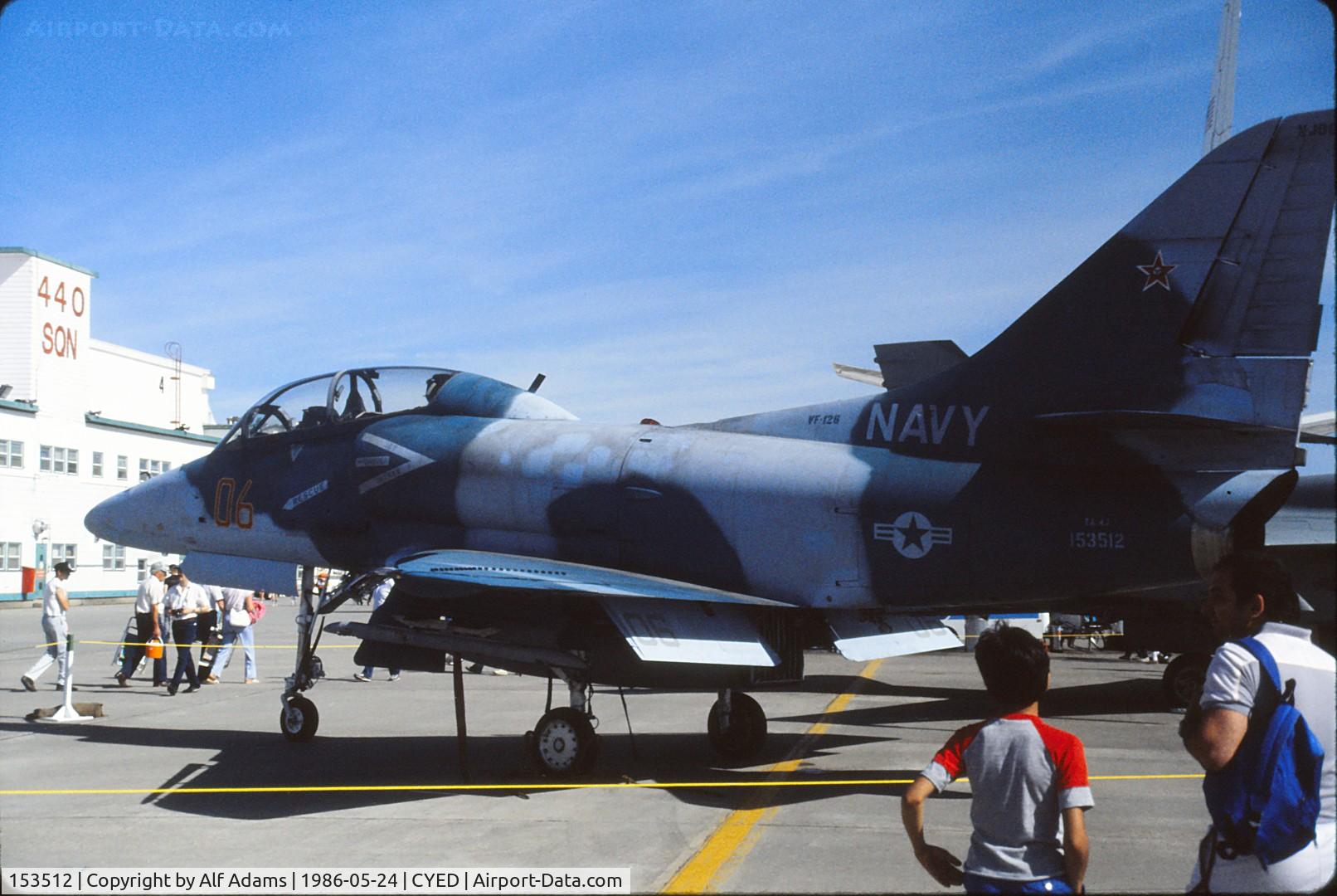 153512, Douglas TA-4J Skyhawk C/N 13578, Photo shows TA-4J 153512 on display at the annual airshow at Canadian Forces Base Edmonton (Namao), Alberta, Canada in 1986.