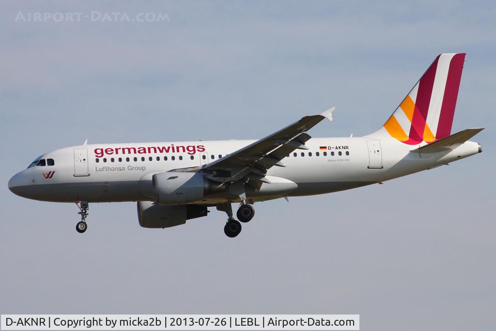 D-AKNR, 2000 Airbus A319-112 C/N 1209, Landing. Scrapped in august 2022.