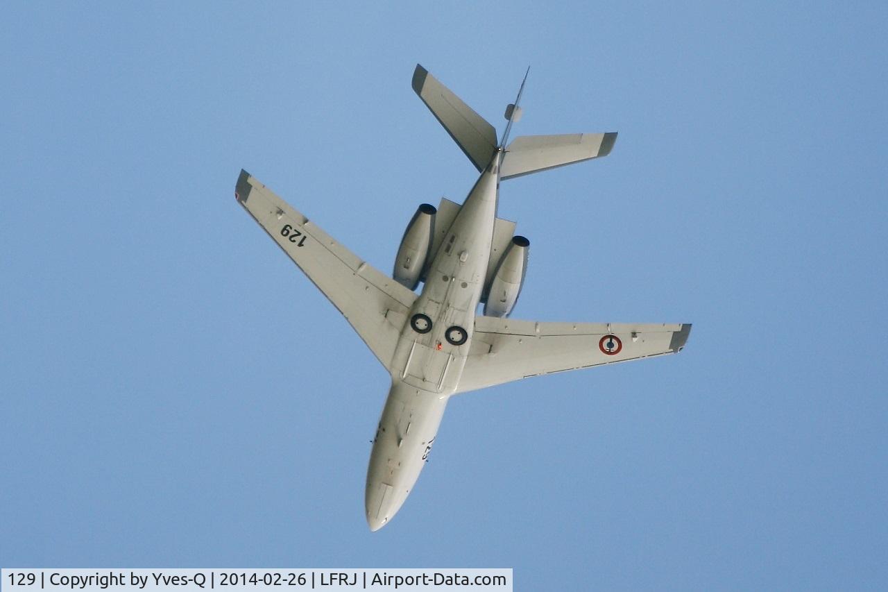 129, 1978 Dassault Falcon 10MER C/N 129, Dassault Falcon 10 MER, Training flight, Landivisiau Naval Air Base (LFRJ)