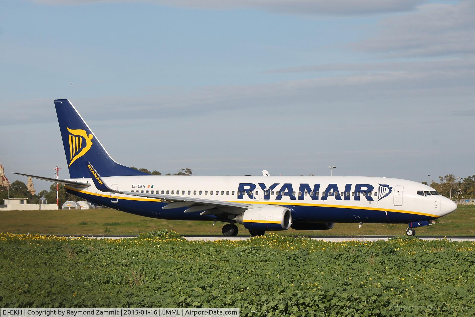 EI-EKH, 2010 Boeing 737-8AS C/N 38493, B737-800 EI-EKH Ryanair