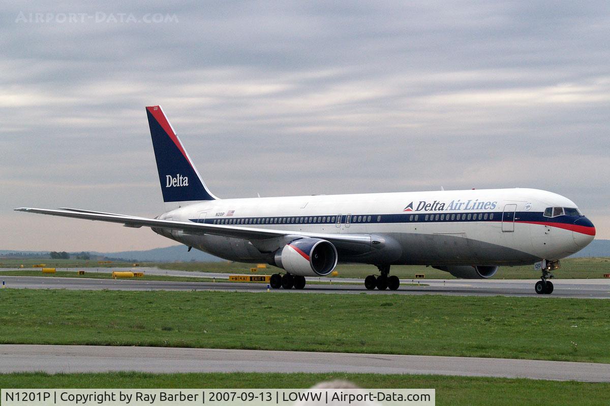 N1201P, 1998 Boeing 767-332 C/N 28458, Boeing 767-332ER [28458] (Delta Air Lines)  Vienna-Schwechat~OE 13/09/2007