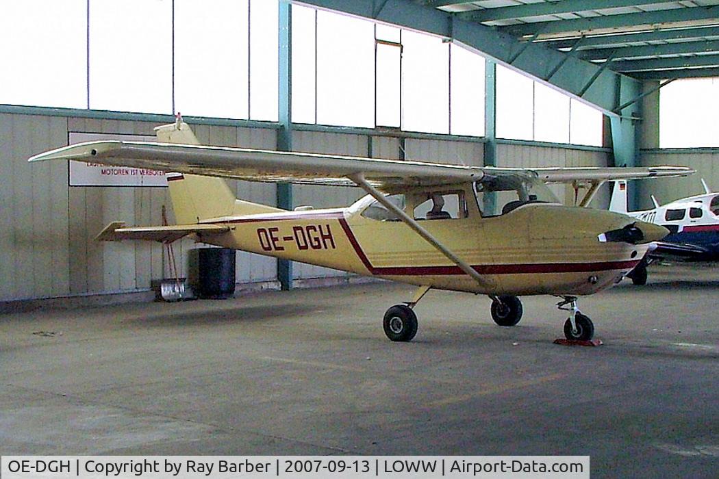 OE-DGH, Reims F172D Skyhawk C/N F172-0001, Reims Cessna F.172D Skyhawk [0001] Vienna-Schwechat~OE 12/09/2007