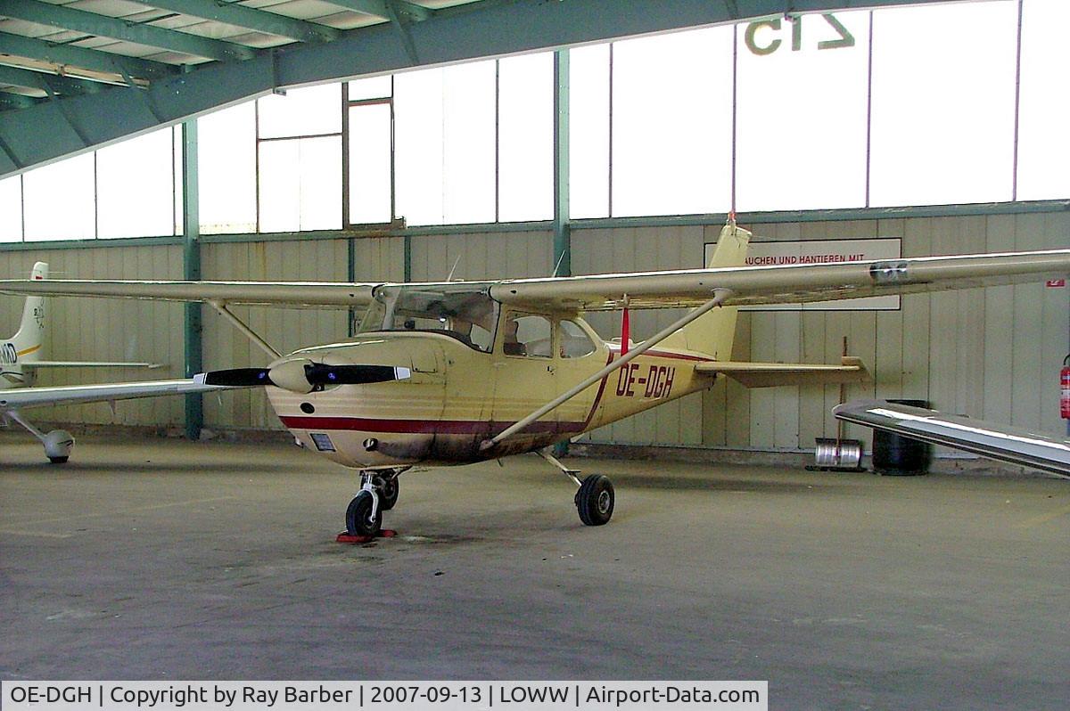 OE-DGH, Reims F172D Skyhawk C/N F172-0001, Reims Cessna F.172D Skyhawk [0001] Vienna-Schwechat~OE 12/09/2007