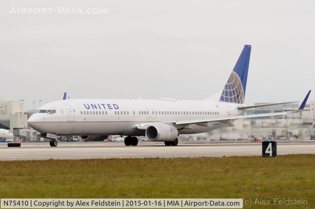 N75410, 2001 Boeing 737-924 C/N 30127, Miami