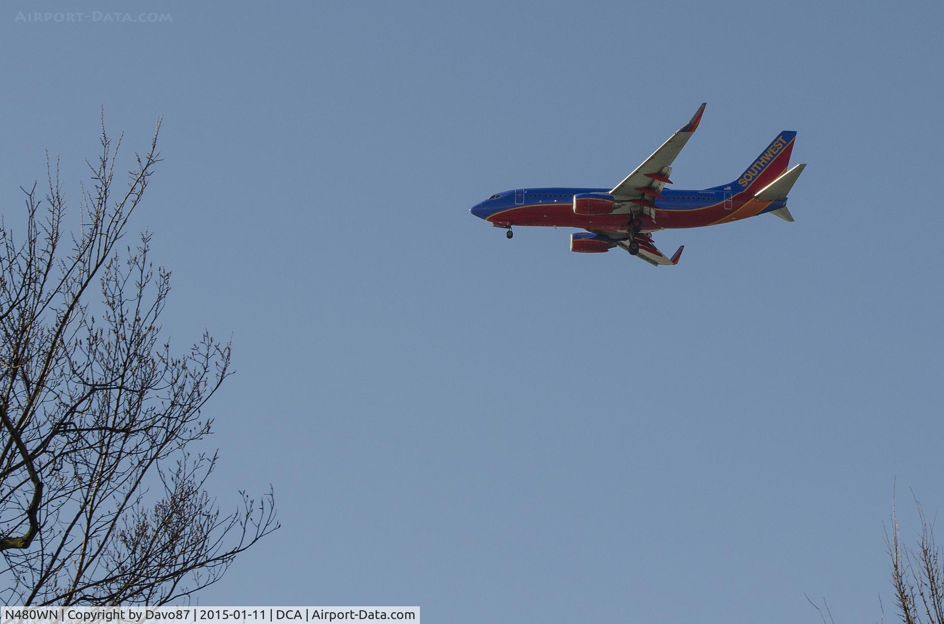 N480WN, 2004 Boeing 737-7H4 C/N 33998, Southwest Airlines Boeing 737-7H4 _ N480WN on approach to Ronald Reagan Washington National Airport.