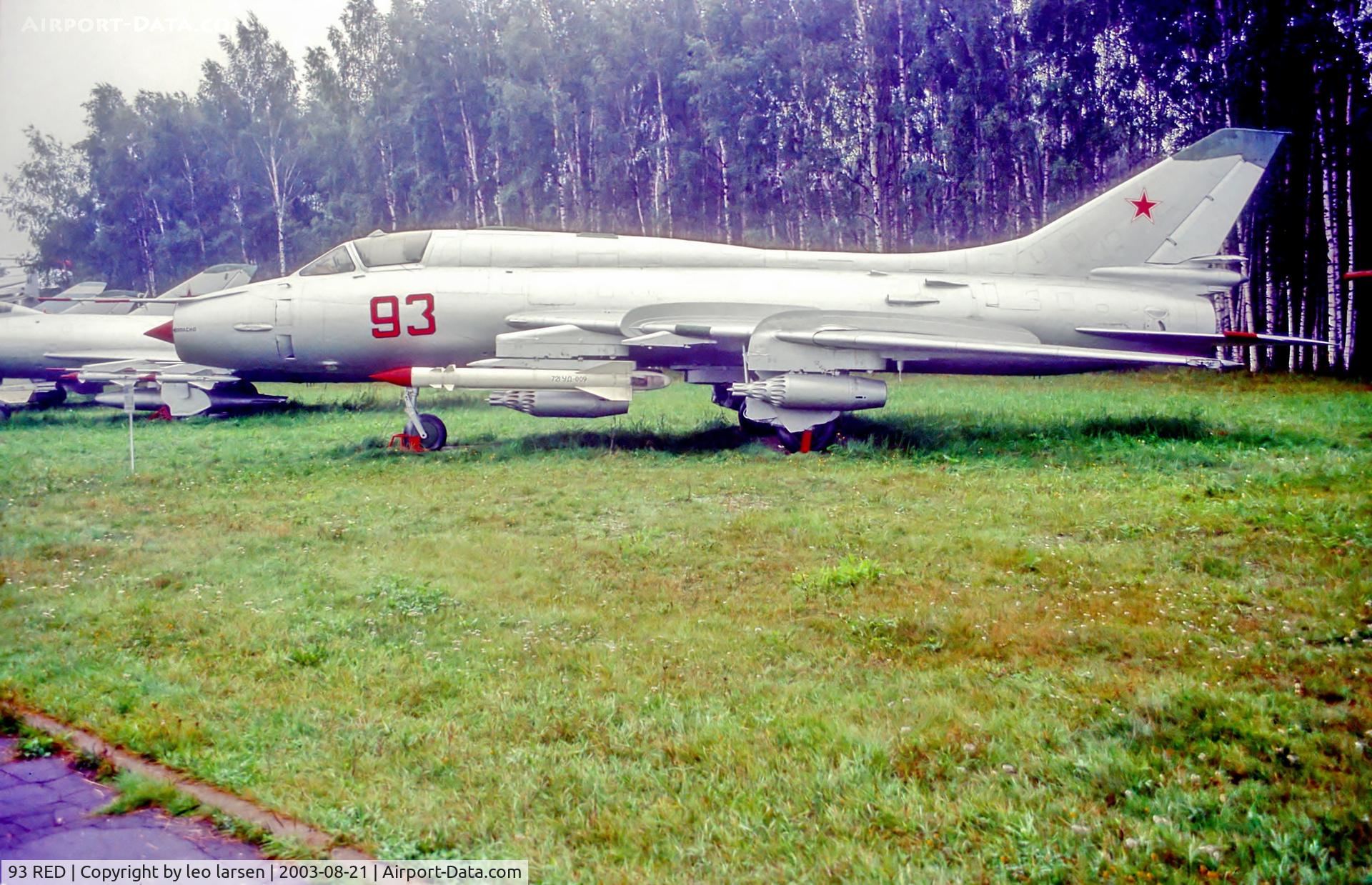 93 RED, 1976 Sukhoi SU-17M-3 C/N 22301, Monino Museum Moscow 21.8.03