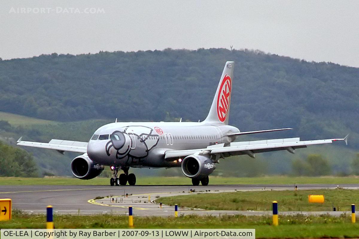 OE-LEA, 2005 Airbus A320-214 C/N 2529, Airbus A320-214 [2529] (flyniki) Vienna-Schwechat~OE 13/09/2007