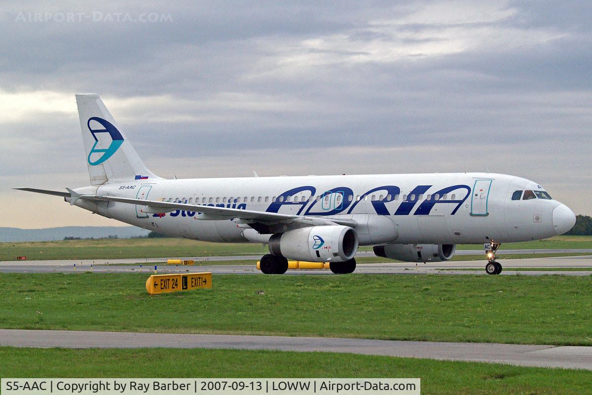S5-AAC, 1990 Airbus A320-231 C/N 0114, Airbus A320-231 [0114] (Adria Airways) Vienna-Schwechat~OE 13/09/2007