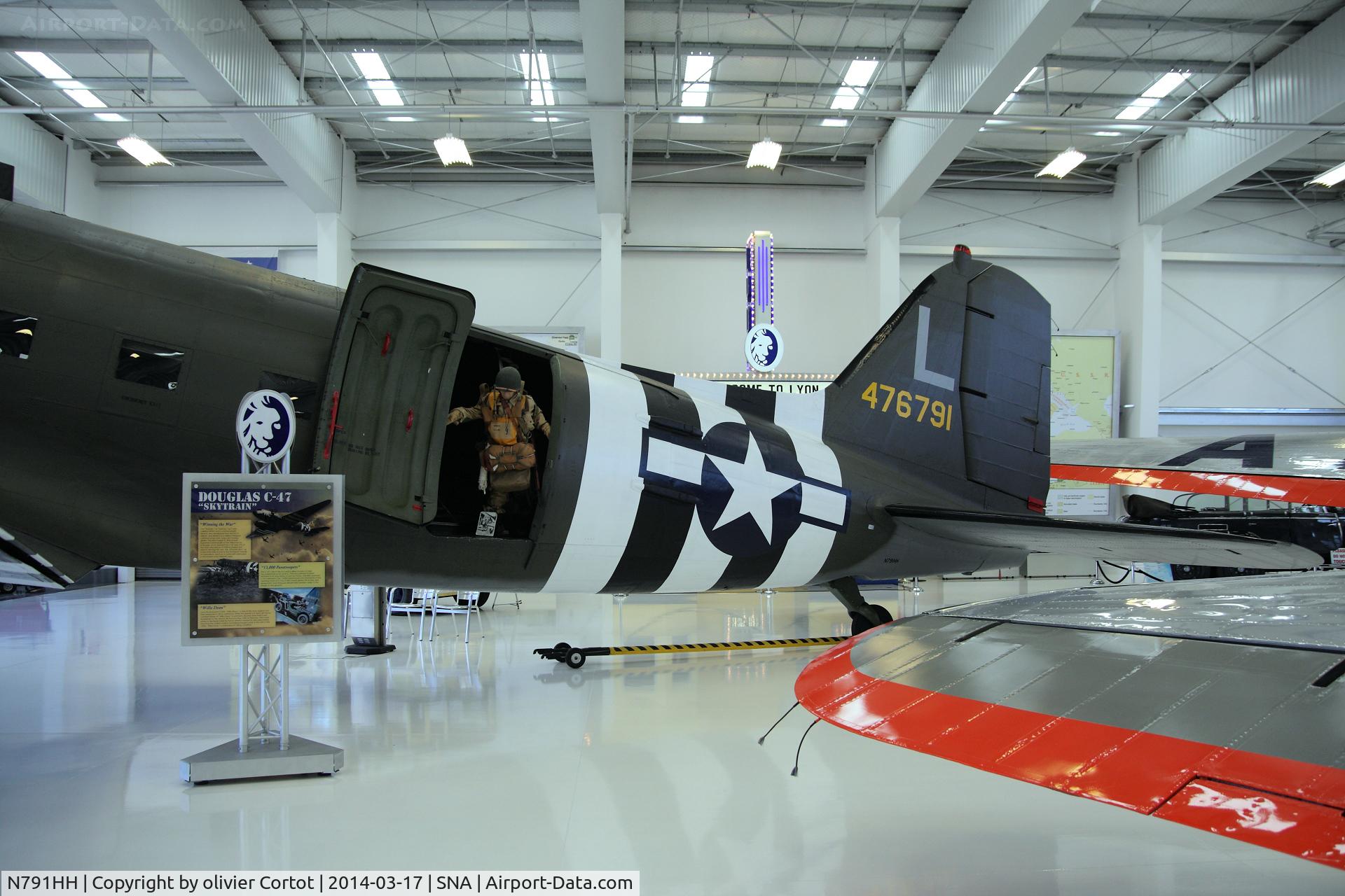 N791HH, 1944 Douglas DC3C-R-1830-90C C/N 33123, Ready to jump ! Lyons air museum