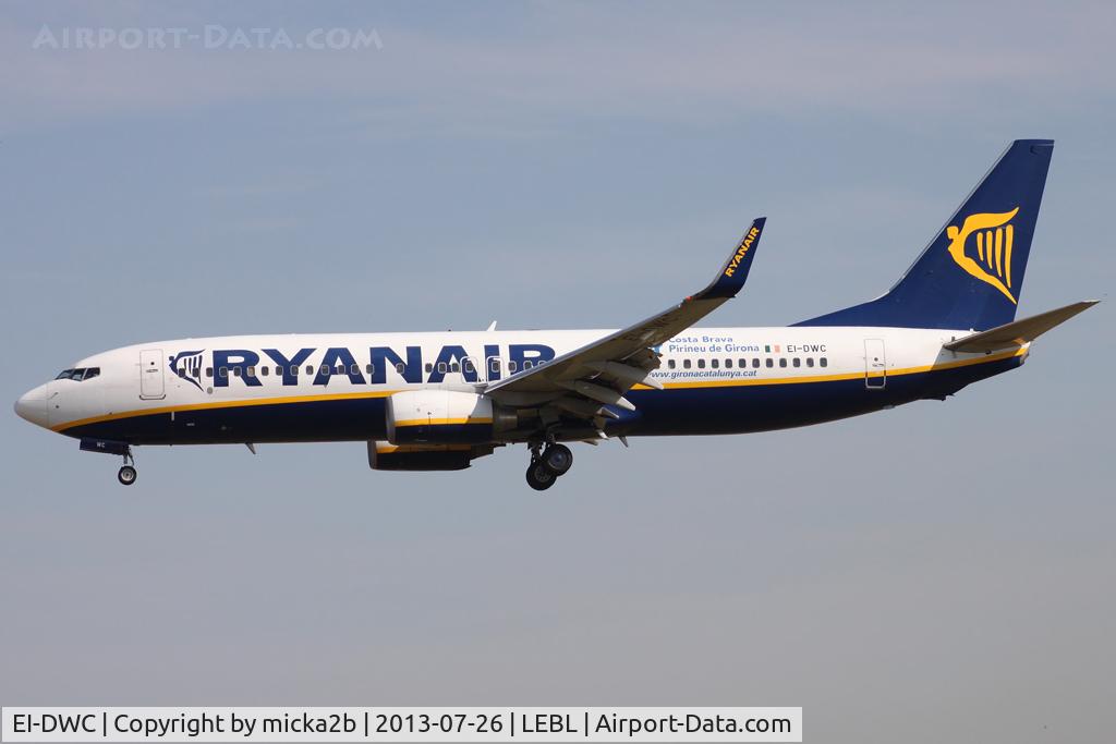 EI-DWC, 2007 Boeing 737-8AS C/N 36076, Landing
