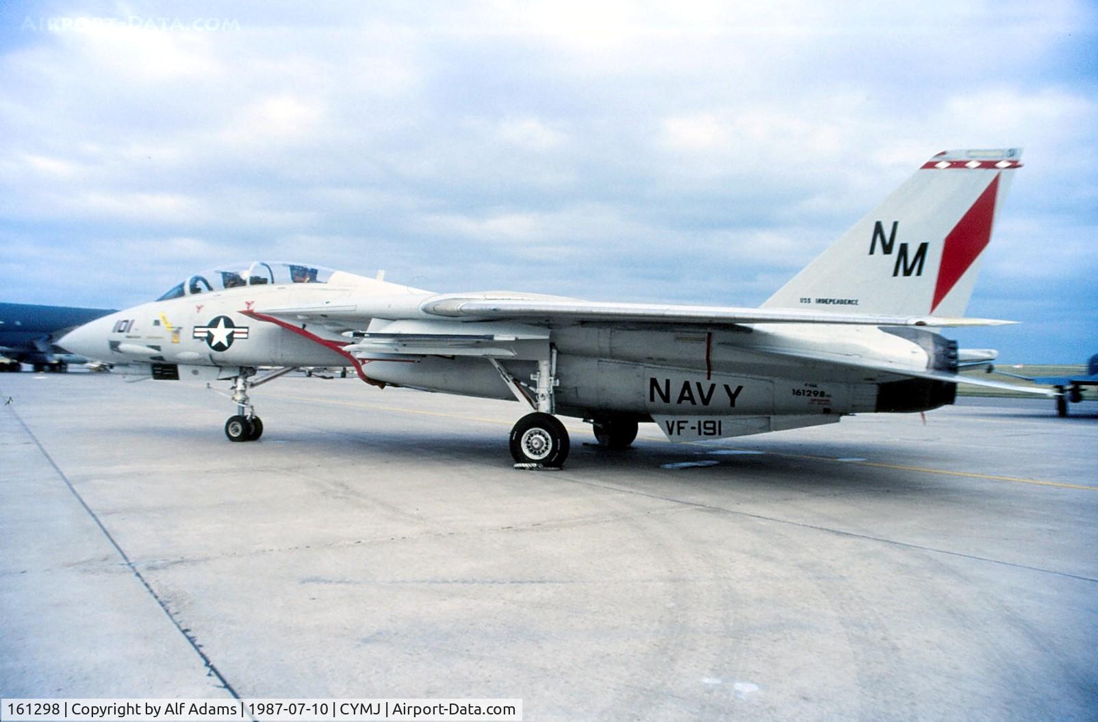 161298, Grumman F-14A Tomcat C/N 424, F-14A Tomcat 161298 on display at the annual airshow at Canadian Forces Base Moose Jaw, Saskatchewan, Canada in 1987.