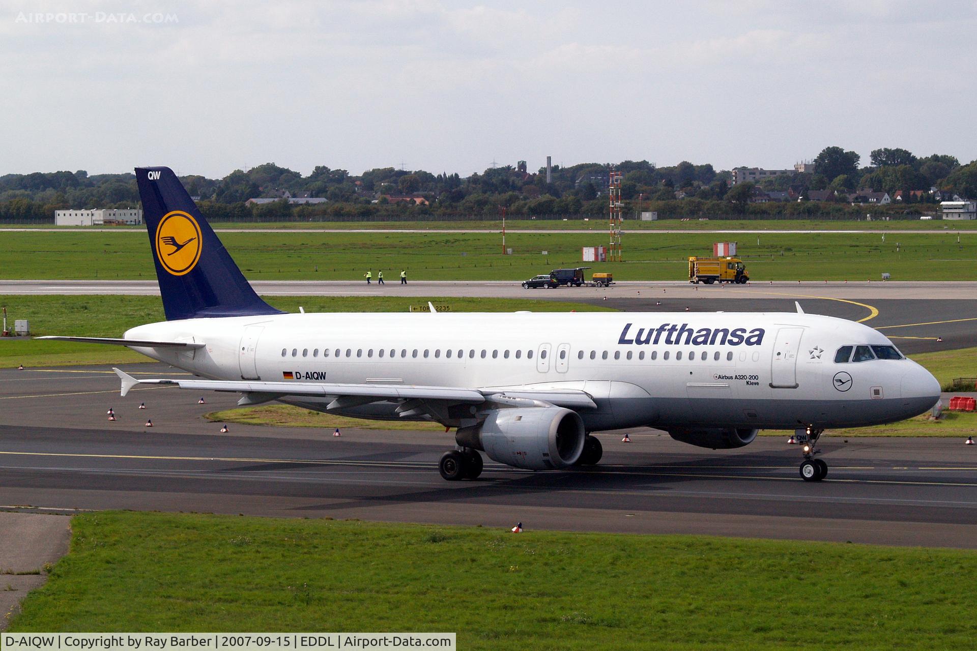 D-AIQW, 2000 Airbus A320-211 C/N 1367, Airbus A320-211 {1367] (Lufthansa) Dusseldorf~D 15/09/2007