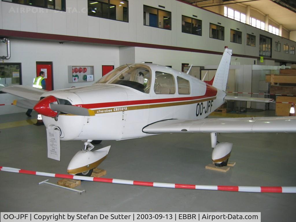 OO-JPF, 1976 Piper PA-28-140 Cherokee Cruiser C/N 28-7625062, During DHL family day.