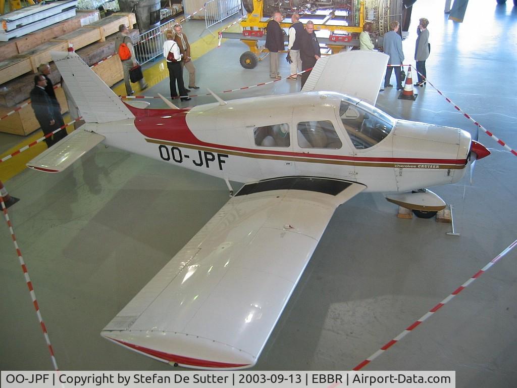 OO-JPF, 1976 Piper PA-28-140 Cherokee Cruiser C/N 28-7625062, During DHL family day.