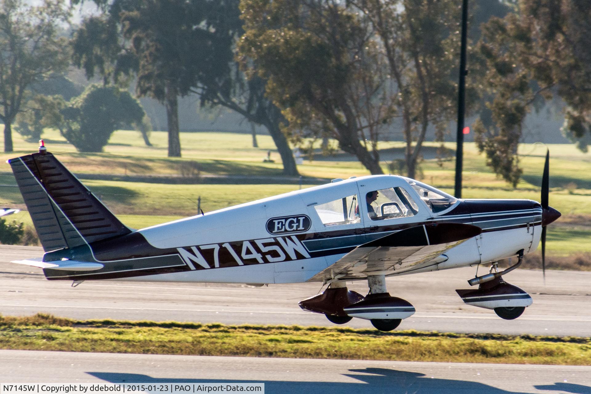 N7145W, 1963 Piper PA-28-180 C/N 28-972, N7145W landing at Palo Alto Airport