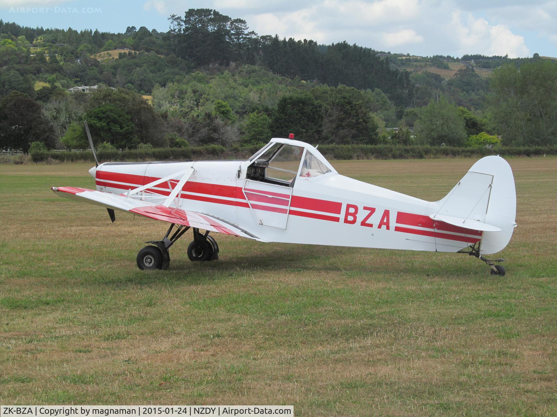 ZK-BZA, Piper PA-25-235 Pawnee C/N 25-2168, at drury for gliding champs