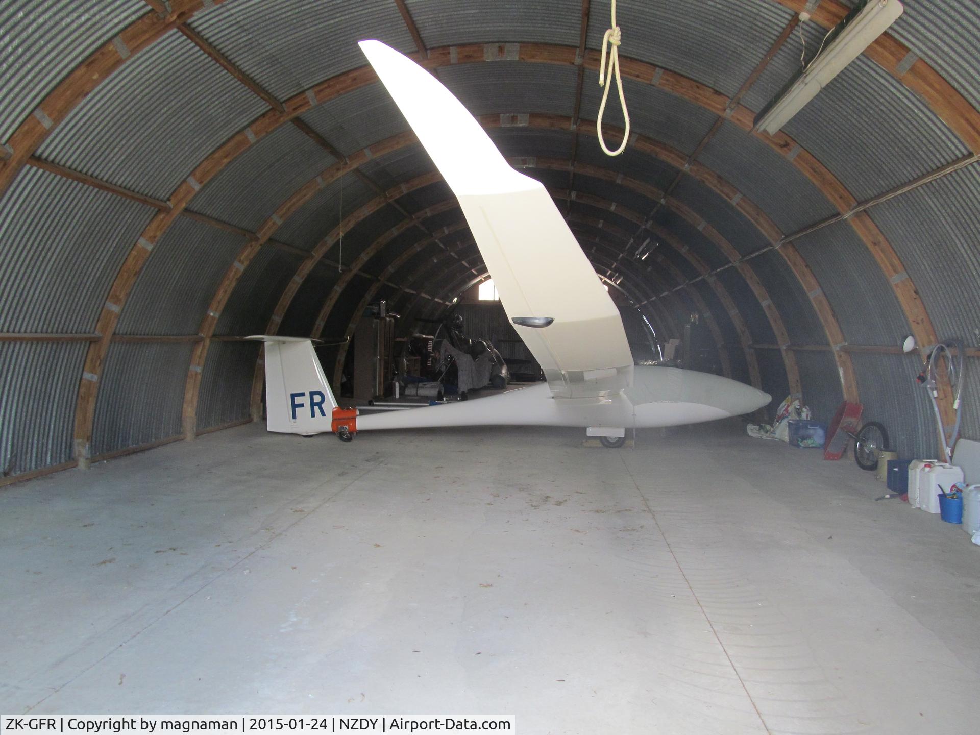 ZK-GFR, Schempp-Hirth Discus 2cT C/N 2, inside hangar at Drury