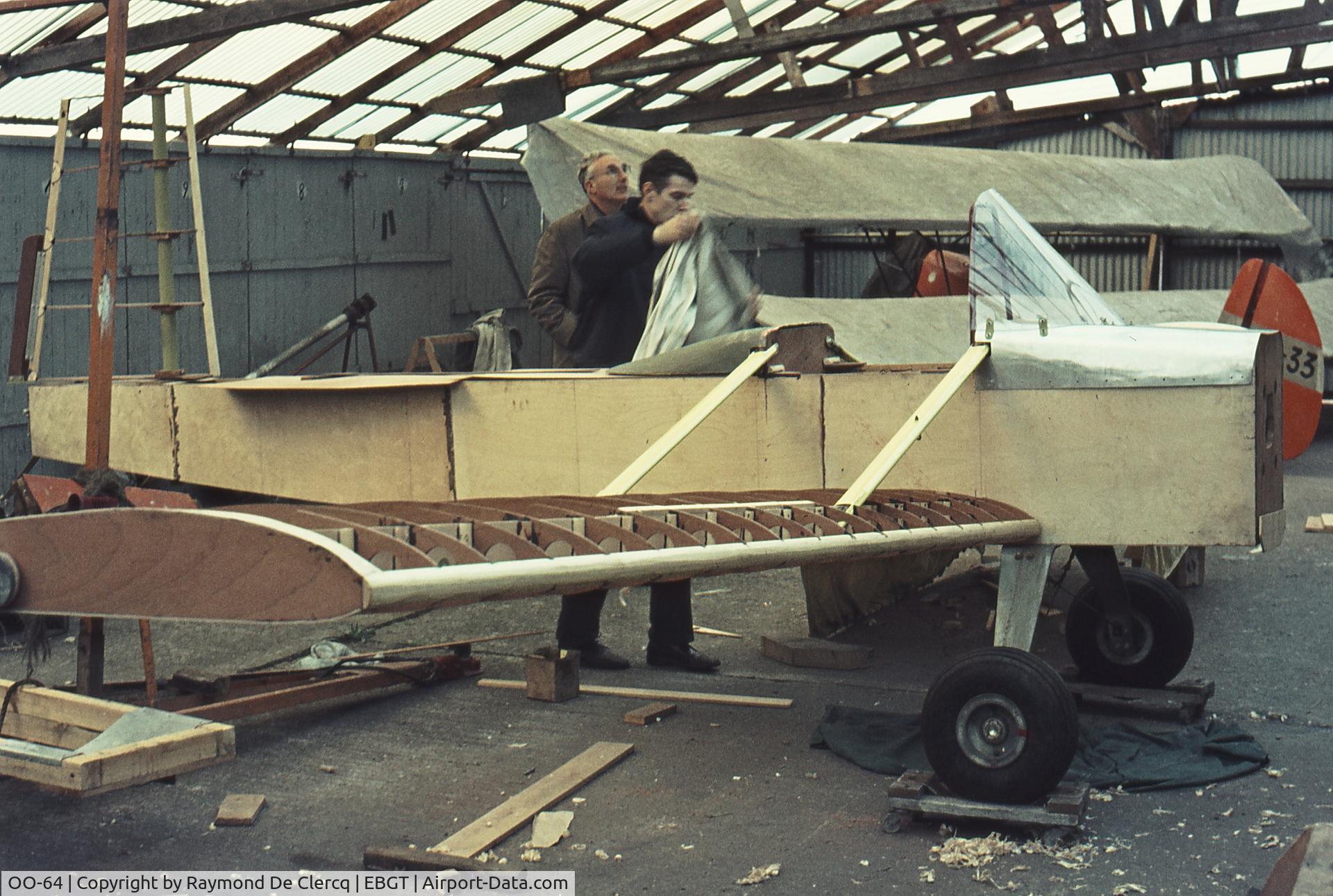 OO-64, 1971 Evans VP-1 Volksplane C/N not found OO-64, Ghent airfield in 1971. Paul Verplancke was also owner-builder of the Mignet OO-33. Now displayed in Brussels Army Museum.