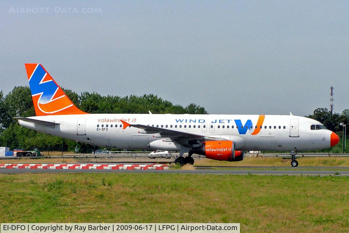 EI-DFO, 1992 Airbus A320-211 C/N 0371, Airbus A320-211 [0371] (volawindjet.it) Paris-Charles De Gaulle~F 17/06/2009