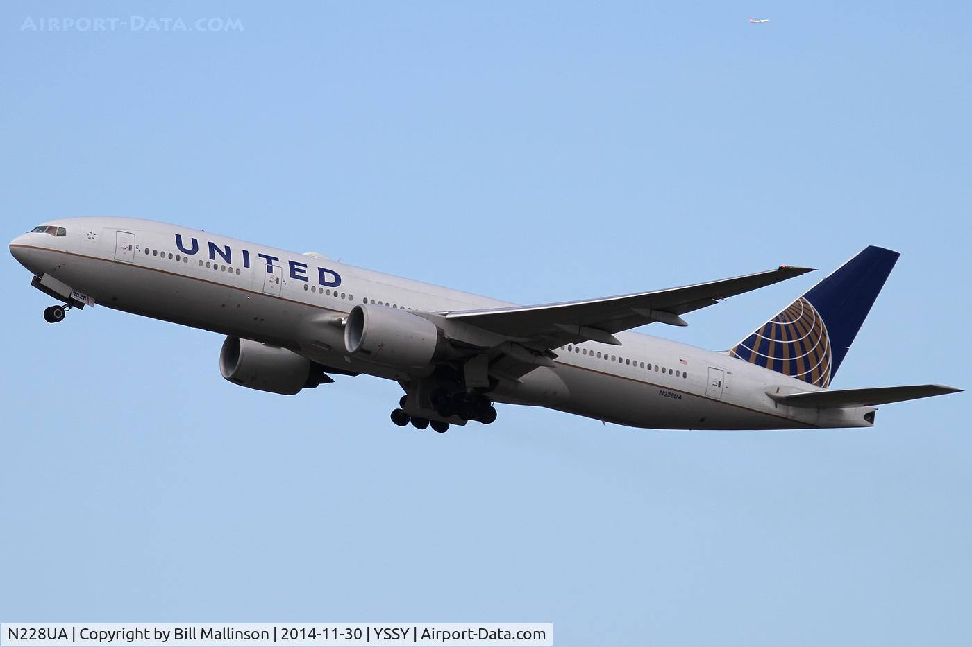 N228UA, 2002 Boeing 777-222 C/N 30556, AWAY FROM 34L